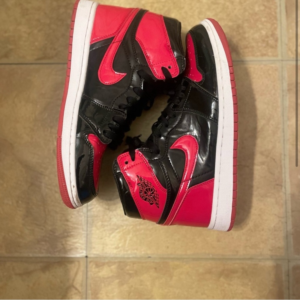 Nike Air Jordan 1 Retro High OG Black Red